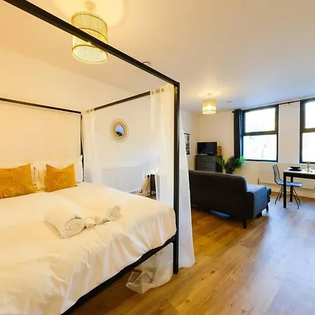 Hotwells Flat 4- Hopewell *